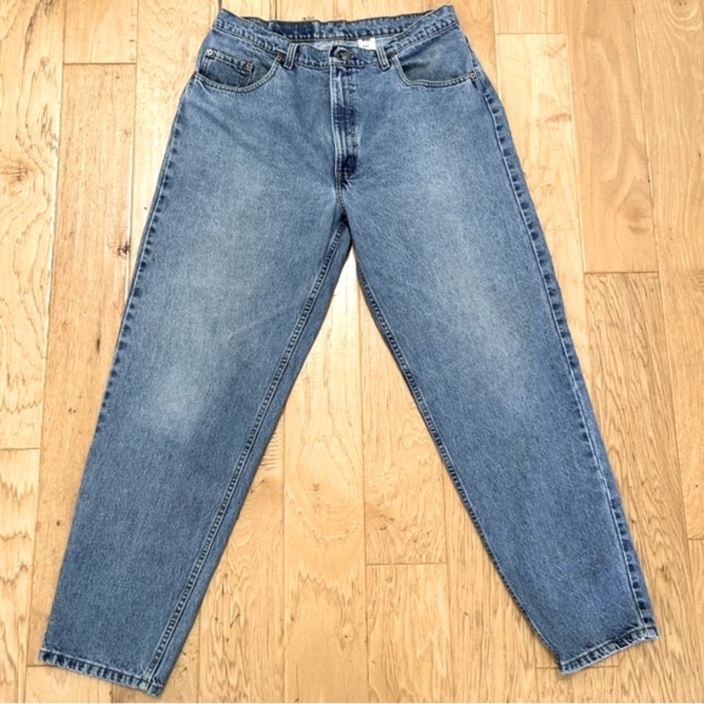 Levi’s Vintage USA 560 Loose Fit Tapered Leg Men’s 38 Light Wash Denim Grunge